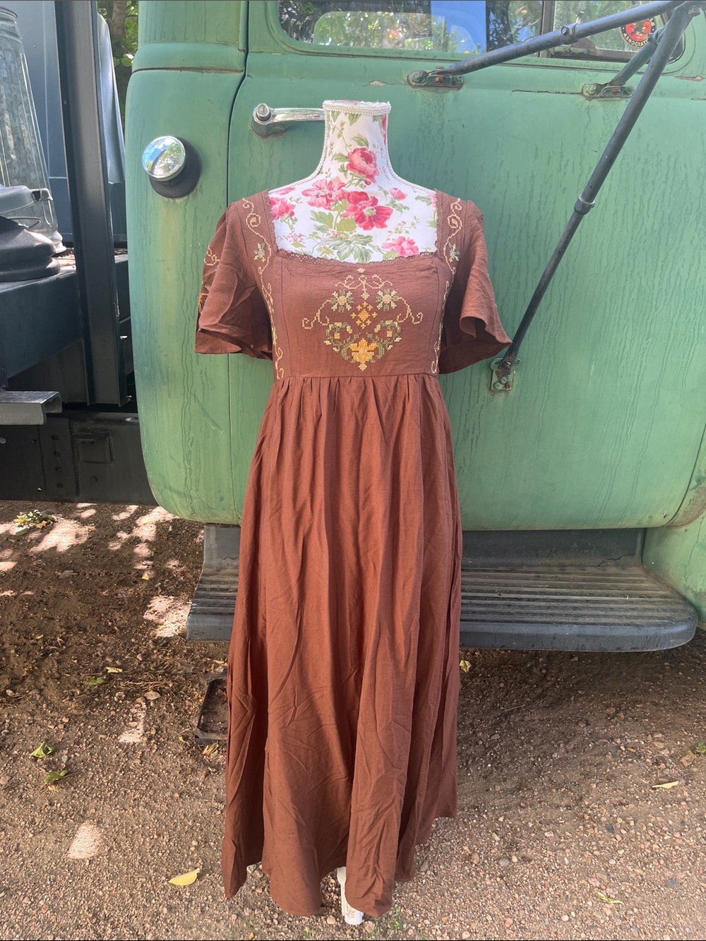 New Brown Embroidered Square-Neck Midi Dress - Picture 6 of 12